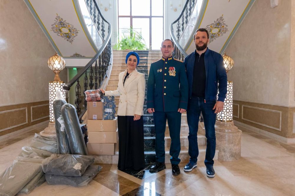 Муфтий мусульман Республики Крым и г. Севастополь Хаджи Эмирали Аблаев совместно с начальником отдела религиозных мероприятий ЦРО ДУМК Зенифе Аблаевой провели рабочую встречу с членом Общественной Палаты РК и основателем... Муфтий мусульман Республики Крым и г. Севастополь Хаджи Эмирали Аблаев совместно с начальником отдела религиозных мероприятий ЦРО ДУМК Зенифе Аблаевой провели рабочую встречу с членом Общественной Палаты РК и основателем...