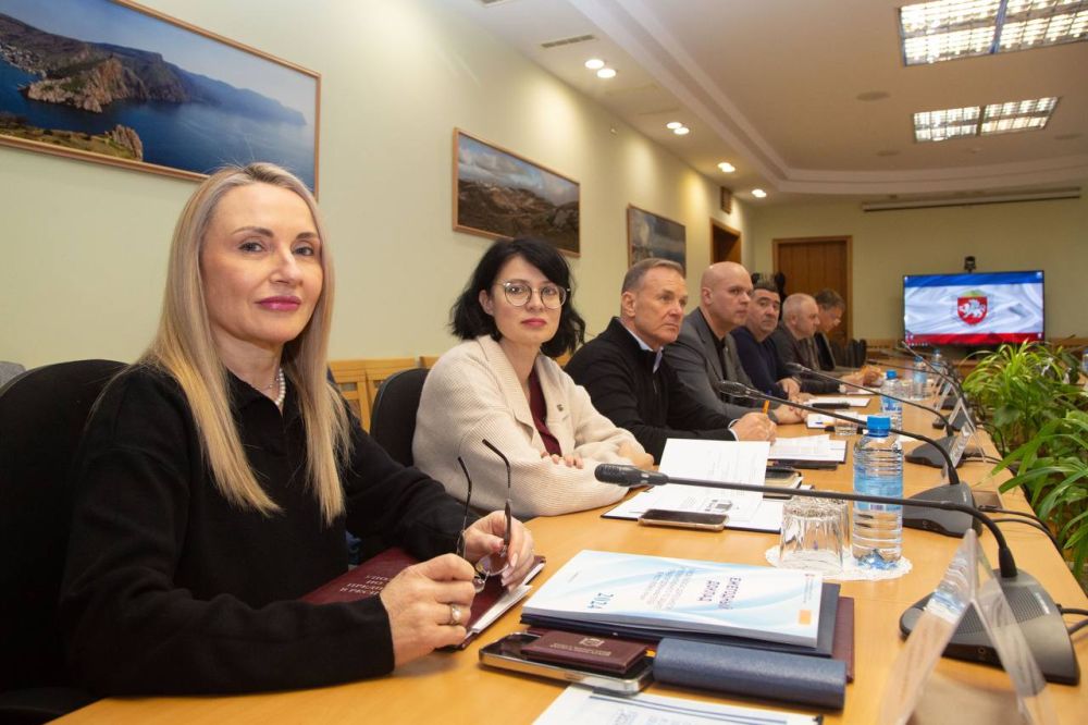 На заседании Комитета по промышленности, торговле и предпринимательству под председательством Оксаны Доброрез депутаты заслушали отчёт о результатах деятельности Уполномоченного по защите прав предпринимателей в Республике... На заседании Комитета по промышленности, торговле и предпринимательству под председательством Оксаны Доброрез депутаты заслушали отчёт о результатах деятельности Уполномоченного по защите прав предпринимателей в Республике...