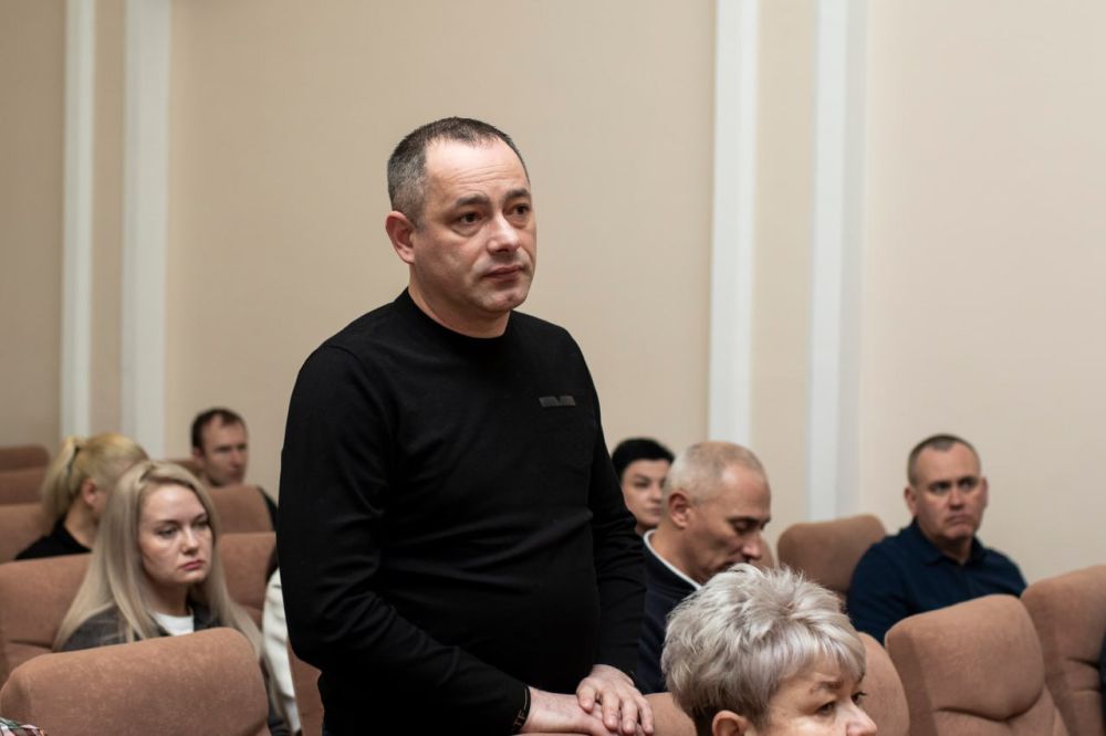 В Симферополе состоялось оперативно-хозяйственное совещание, в ходе которого руководители структурных подразделений отчитались о проделанной работе В Симферополе состоялось оперативно-хозяйственное совещание, в ходе которого руководители структурных подразделений отчитались о проделанной работе