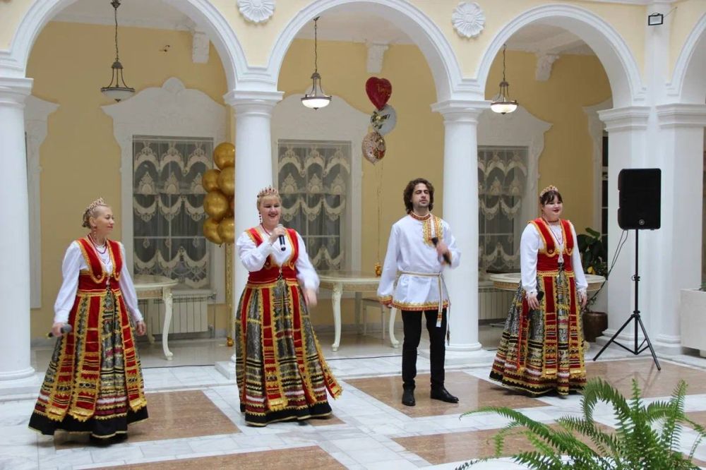 Константин Шимановский: Ветеран Великой Отечественной войны и МВД Мария Дмитриевна Катаева отмечает вековой юбилей! Жизненный путь заслуженной жительницы города – пример верности Отчизне, стойкости, самоотверженного труда и... Константин Шимановский: Ветеран Великой Отечественной войны и МВД Мария Дмитриевна Катаева отмечает вековой юбилей! Жизненный путь заслуженной жительницы города – пример верности Отчизне, стойкости, самоотверженного труда и...