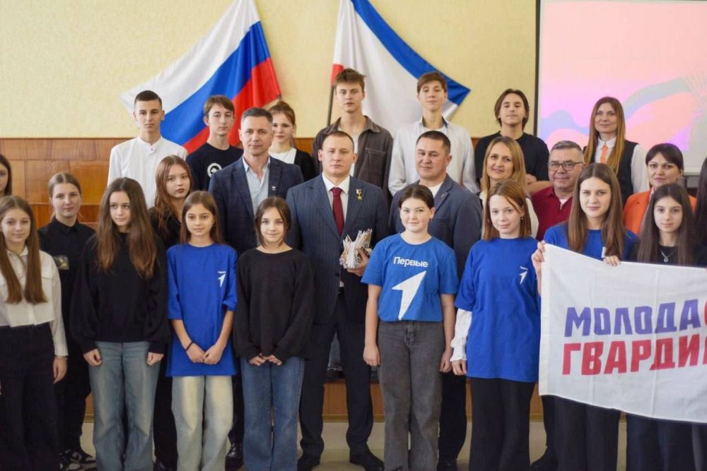 В сфере молодежной политики особую роль играет патриотическое воспитание В сфере молодежной политики особую роль играет патриотическое воспитание