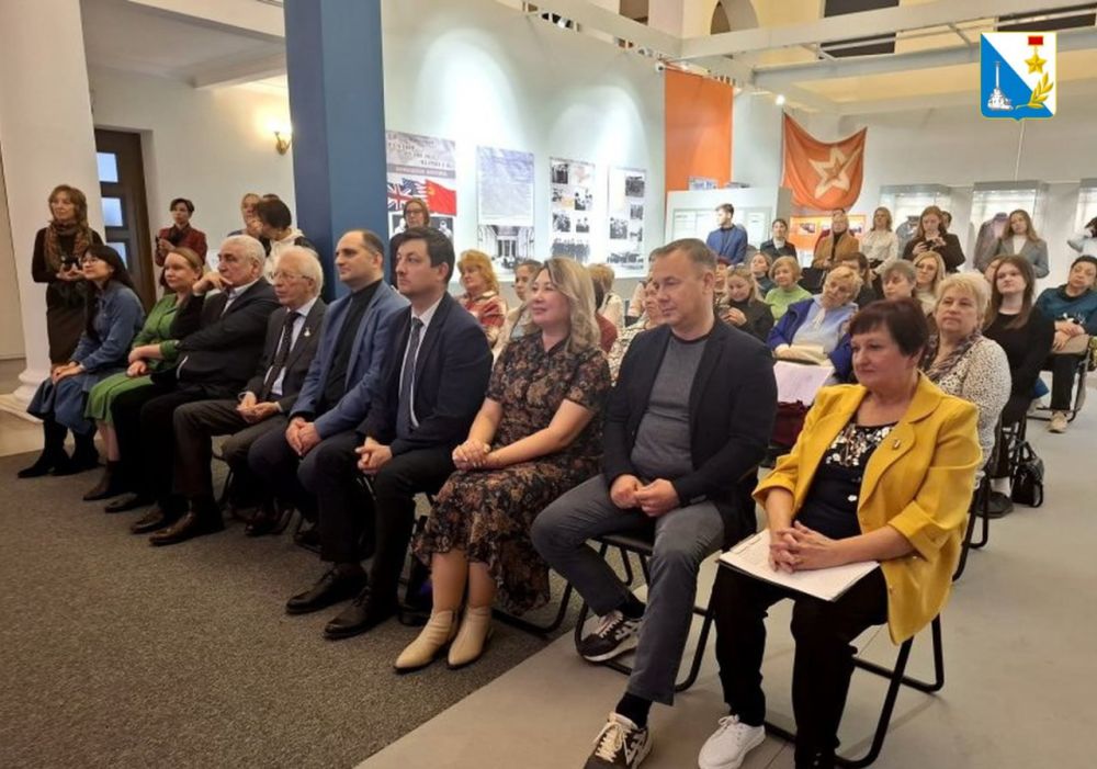 В культурно-выставочном центре Музея обороны Севастополя состоялось открытие выставки «Севастополь многонациональный» В культурно-выставочном центре Музея обороны Севастополя состоялось открытие выставки «Севастополь многонациональный»