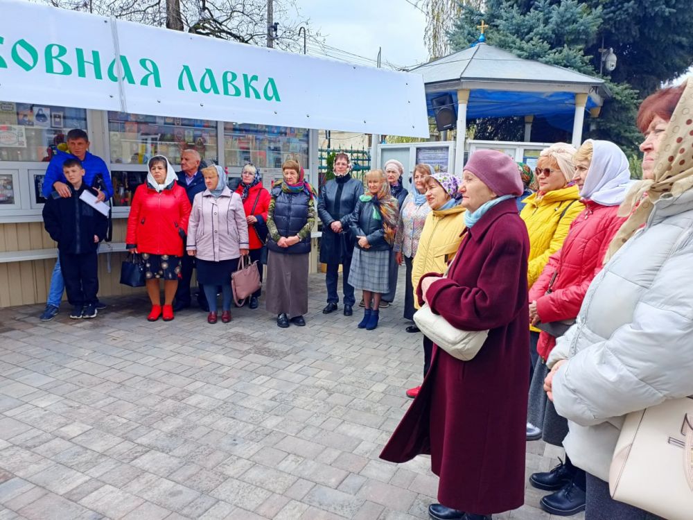 Экскурсия по Петропавловскому кафедральному собору для многодетных семей и ветеранов-педагогов Экскурсия по Петропавловскому кафедральному собору для многодетных семей и ветеранов-педагогов