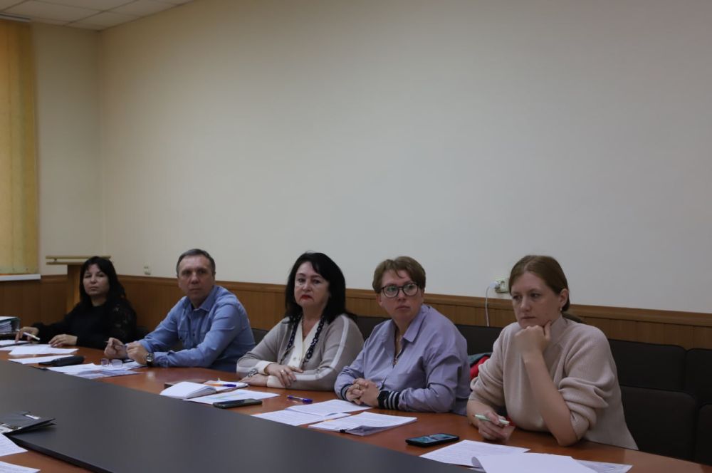 Под руководством заместителя главы администрации – начальника отдела культуры и межнациональных отношений Олеси Гуляевой состоялось заседание Комиссии по делам несовершеннолетних и защите их прав Под руководством заместителя главы администрации – начальника отдела культуры и межнациональных отношений Олеси Гуляевой состоялось заседание Комиссии по делам несовершеннолетних и защите их прав