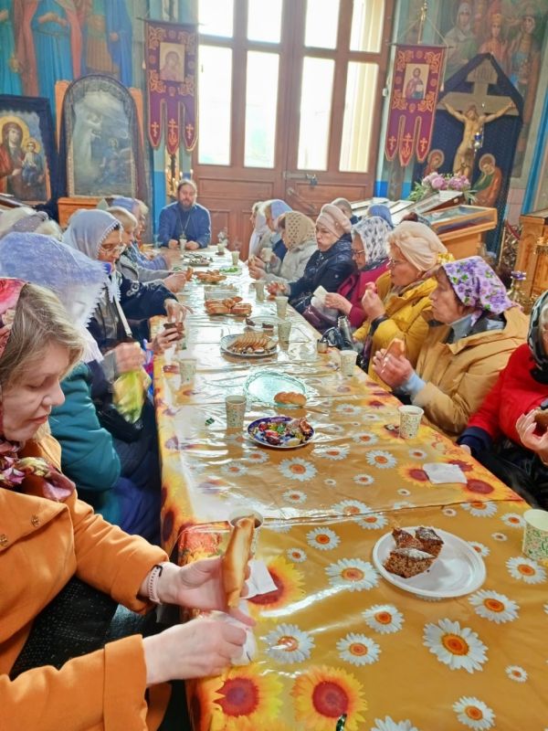 Экскурсия по Петропавловскому кафедральному собору для многодетных семей и ветеранов-педагогов Экскурсия по Петропавловскому кафедральному собору для многодетных семей и ветеранов-педагогов
