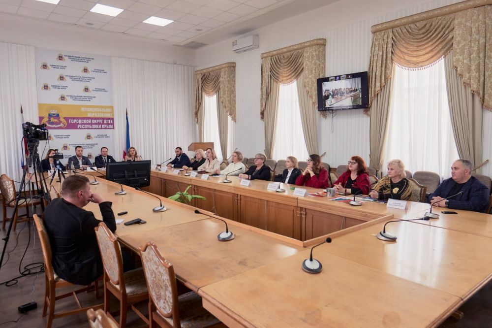 Ялта и Якутск провели телемост Ялта и Якутск провели телемост