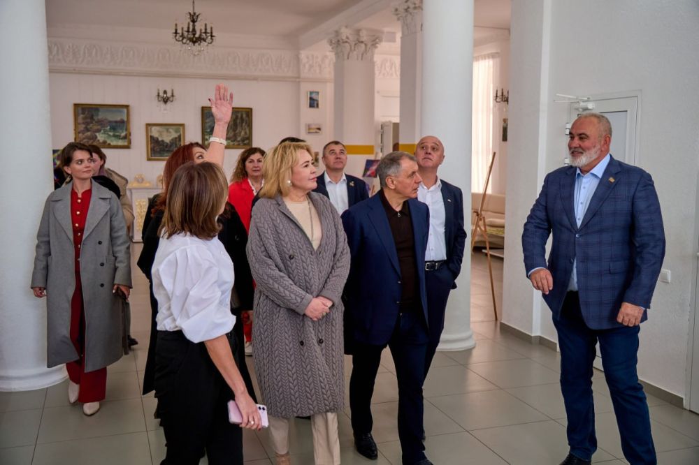 Янина Павленко: Большой объезд территории вместе с Председателем Государственного Совета Республики Владимиром Андреевичем Константиновым Янина Павленко: Большой объезд территории вместе с Председателем Государственного Совета Республики Владимиром Андреевичем Константиновым