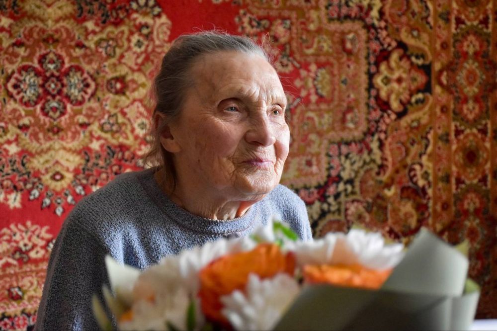 Владимир Немцев: Сегодня встретился с нашими ветеранами, проживающими на территории избирательного округа №4, и вручил им памятные медали «80 лет Победы в Великой Отечественной войне 1941–1945 годов» Владимир Немцев: Сегодня встретился с нашими ветеранами, проживающими на территории избирательного округа №4, и вручил им памятные медали «80 лет Победы в Великой Отечественной войне 1941–1945 годов»