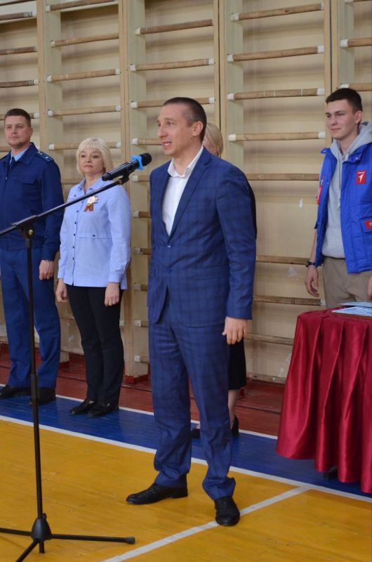 Принял участие в торжественной церемонии закрытия муниципального этапа Всероссийской военно-патриотической игры «Зарница 2.0» среди старшей и специальной возрастной категории Принял участие в торжественной церемонии закрытия муниципального этапа Всероссийской военно-патриотической игры «Зарница 2.0» среди старшей и специальной возрастной категории
