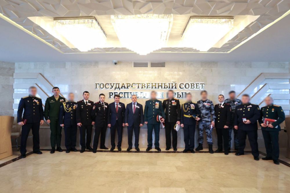 Владимир Константинов: В преддверии 11-й годовщины утверждения Конституции Крыма наградил жителей республики — участников СВО, работников социальной сферы, культуры, сотрудников правоохранительных органов, а также вручил... Владимир Константинов: В преддверии 11-й годовщины утверждения Конституции Крыма наградил жителей республики — участников СВО, работников социальной сферы, культуры, сотрудников правоохранительных органов, а также вручил...