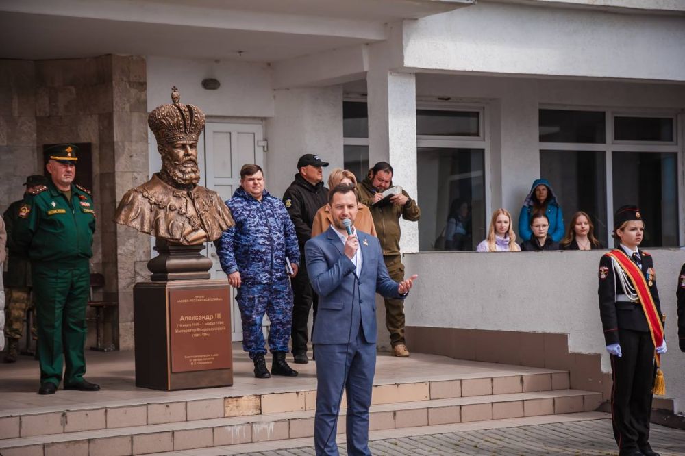 «Зарница» – сила, выносливость и командный дух! «Зарница» – сила, выносливость и командный дух!