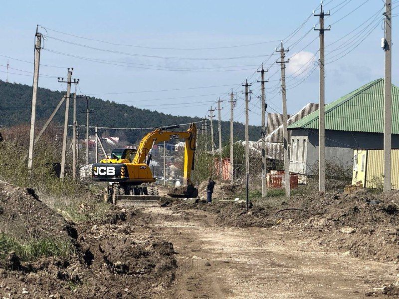 Министерством топлива и энергетики Республики Крым 09.04.2025 осуществлен выезд в с. Строгоновка Симферопольского района с целью контроля за ходом работ по строительству сетей газоснабжения и решению текущих вопросов Министерством топлива и энергетики Республики Крым 09.04.2025 осуществлен выезд в с. Строгоновка Симферопольского района с целью контроля за ходом работ по строительству сетей газоснабжения и решению текущих вопросов