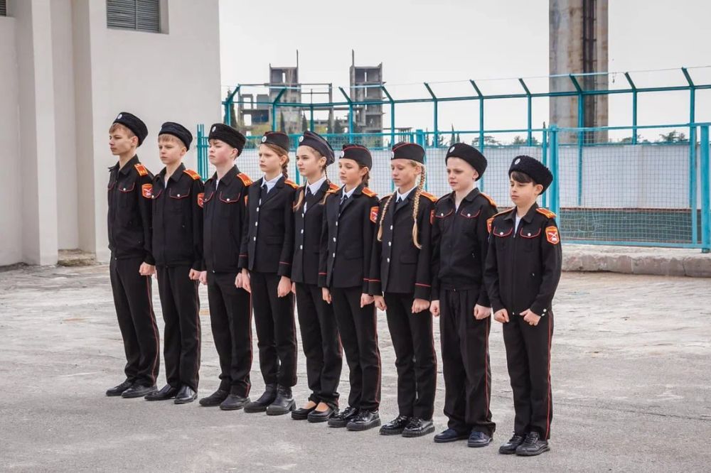 «Зарница» – сила, выносливость и командный дух! «Зарница» – сила, выносливость и командный дух!