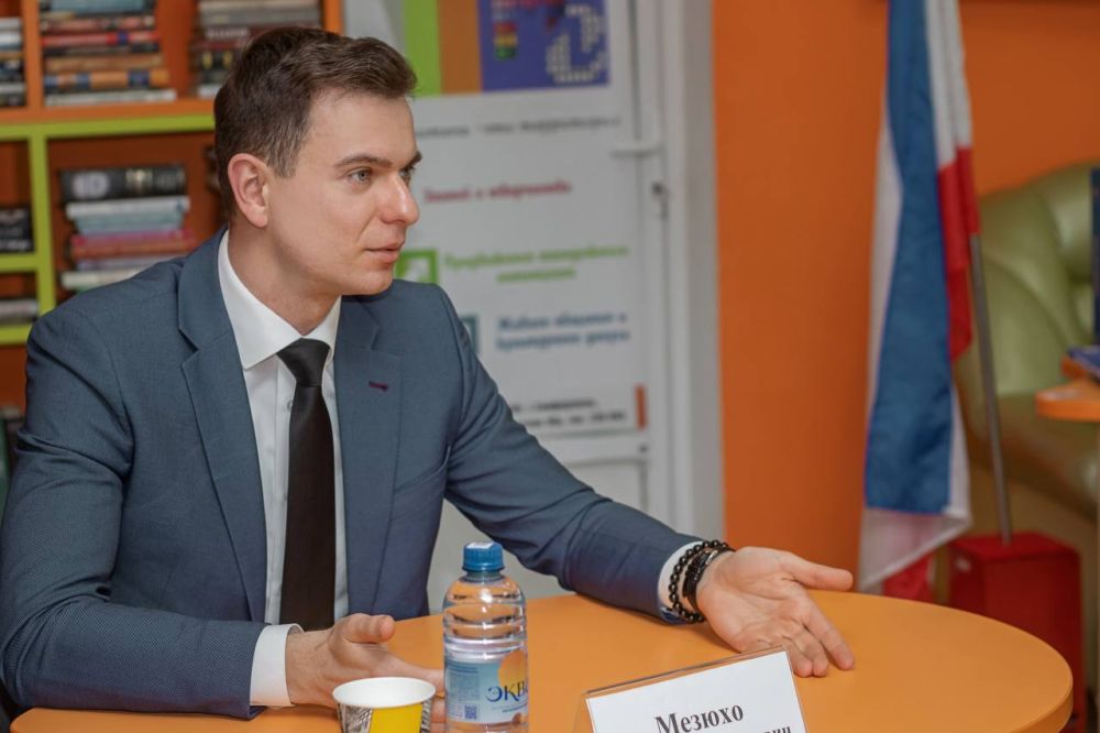 Иван Мезюхо: Зачем крымчанину знать Конституцию Республики Крым? Вот 10 причин – каждая по делу! Иван Мезюхо: Зачем крымчанину знать Конституцию Республики Крым? Вот 10 причин – каждая по делу!