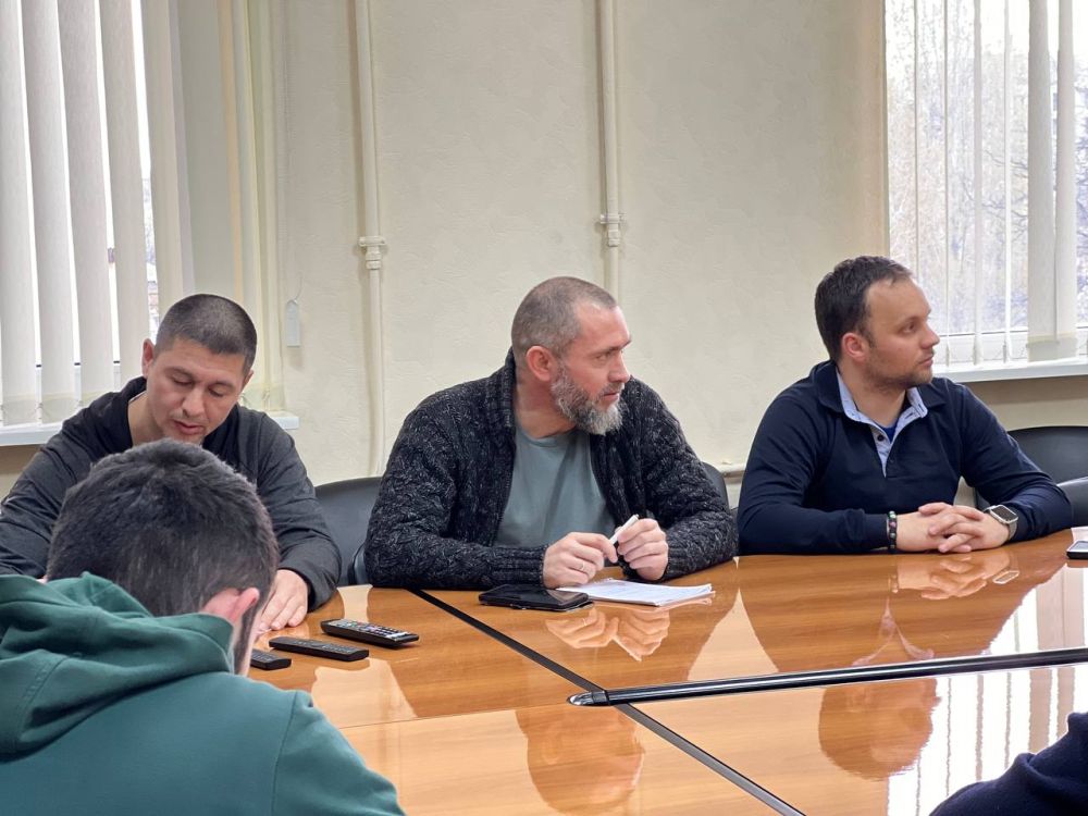Альберт Куршутов: Совместно с заместителем министра внутренней политики, информации и связи Республики Крым Юлией Килик провели плановую встречу с представителями IT-компаний Республики Крым Альберт Куршутов: Совместно с заместителем министра внутренней политики, информации и связи Республики Крым Юлией Килик провели плановую встречу с представителями IT-компаний Республики Крым