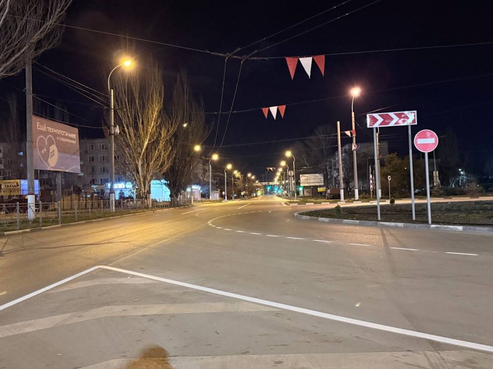 #жкх. В Керчи наносят горизонтальную разметку на дорогах #жкх. В Керчи наносят горизонтальную разметку на дорогах