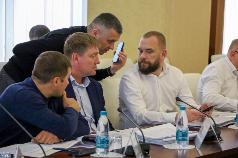 Юрий Гоцанюк: На совещании под председательством замминистра строительства и ЖКХ России Алмаза Хусаинова обсудили ход реализации госпрограммы социально-экономического развития Крыма Юрий Гоцанюк: На совещании под председательством замминистра строительства и ЖКХ России Алмаза Хусаинова обсудили ход реализации госпрограммы социально-экономического развития Крыма