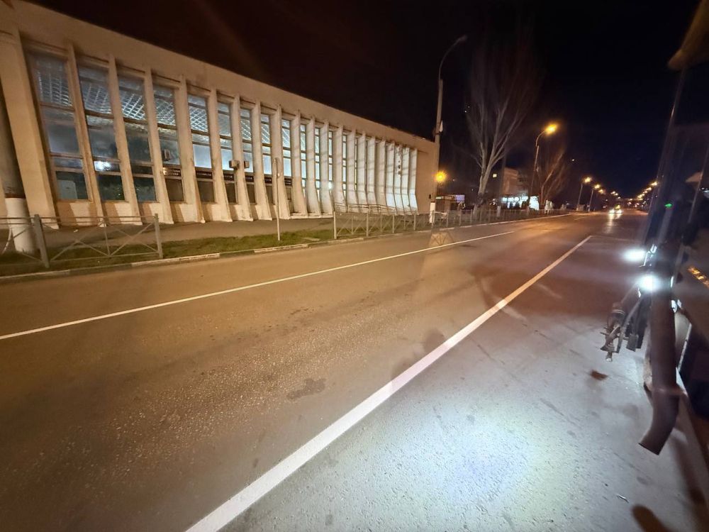 #жкх. В Керчи наносят горизонтальную разметку на дорогах #жкх. В Керчи наносят горизонтальную разметку на дорогах