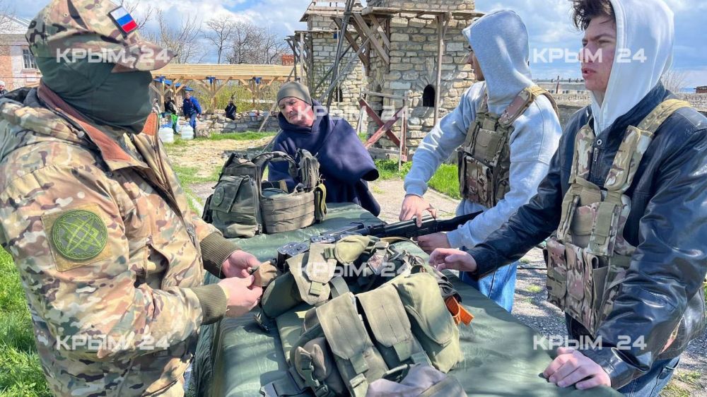 В Керчи провели мастер-классы для участников программы «СВОё дело» В Керчи провели мастер-классы для участников программы «СВОё дело»