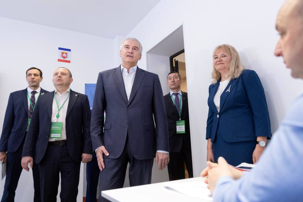 В Симферополе открыли Центр развития компетенций государственных и муниципальных служащих В Симферополе открыли Центр развития компетенций государственных и муниципальных служащих