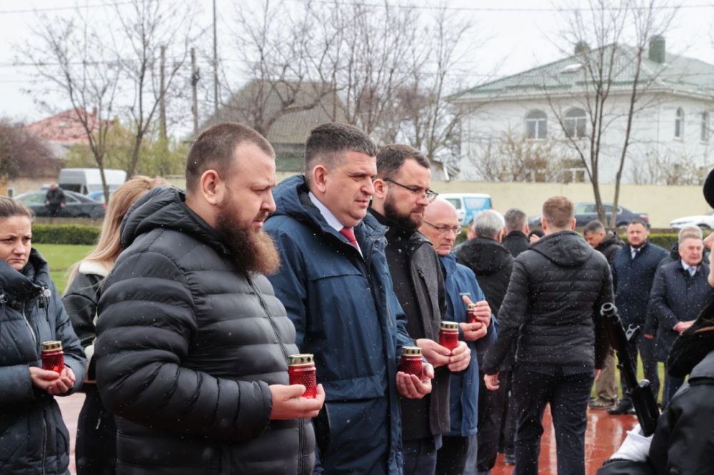 Владимир Константинов: В Международный день освобождения узников фашистских концлагерей рассказал об истории Мемориала «Красный» представителям новых субъектов России — участникам семинара, посвященного их интеграции в... Владимир Константинов: В Международный день освобождения узников фашистских концлагерей рассказал об истории Мемориала «Красный» представителям новых субъектов России — участникам семинара, посвященного их интеграции в...