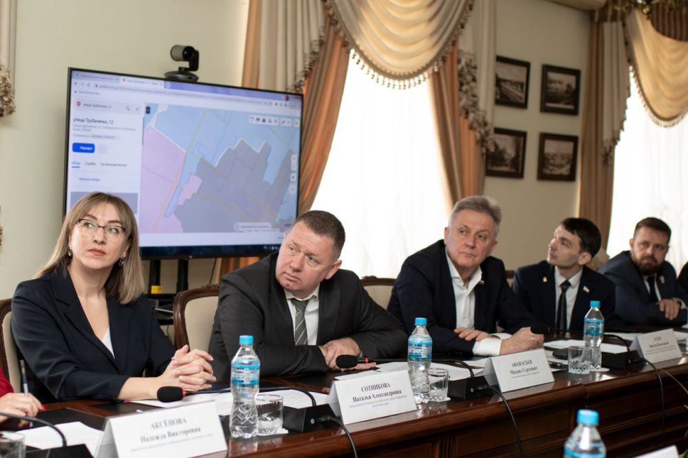 Михаил Афанасьев: В крымской столице состоялся семинар-совещание «Опыт интеграции Республики Крым в социально-экономическую и правовую системы Российской Федерации и состояние законодательства воссоединенных субъектов РФ» Михаил Афанасьев: В крымской столице состоялся семинар-совещание «Опыт интеграции Республики Крым в социально-экономическую и правовую системы Российской Федерации и состояние законодательства воссоединенных субъектов РФ»