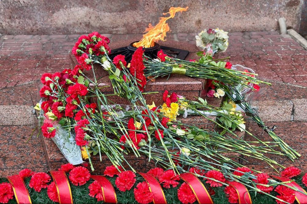 Владимир Немцев: Сегодня у Мемориальной стены в честь героической обороны города 1941-1942 годов прошёл традиционный памятный митинг, посвящённый Международному дню освобождения узников фашистских концлагерей Владимир Немцев: Сегодня у Мемориальной стены в честь героической обороны города 1941-1942 годов прошёл традиционный памятный митинг, посвящённый Международному дню освобождения узников фашистских концлагерей