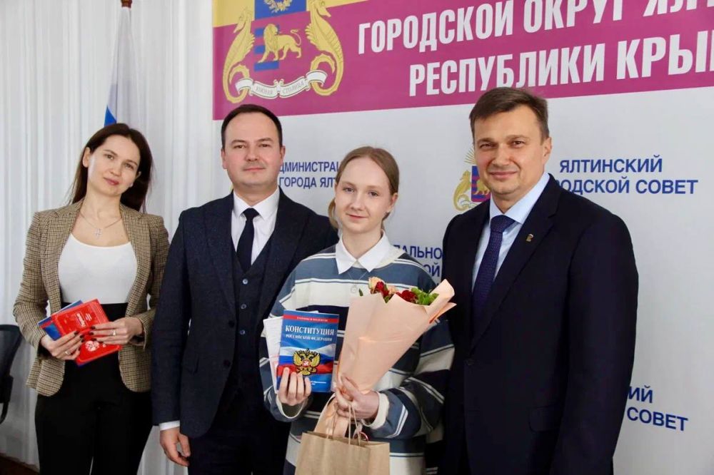 Константин Шимановский: В День Конституции Республики Крым состоялось первое заседания Совета по межнациональным и межконфессиональным отношениям при главе администрации Ялты! Константин Шимановский: В День Конституции Республики Крым состоялось первое заседания Совета по межнациональным и межконфессиональным отношениям при главе администрации Ялты!