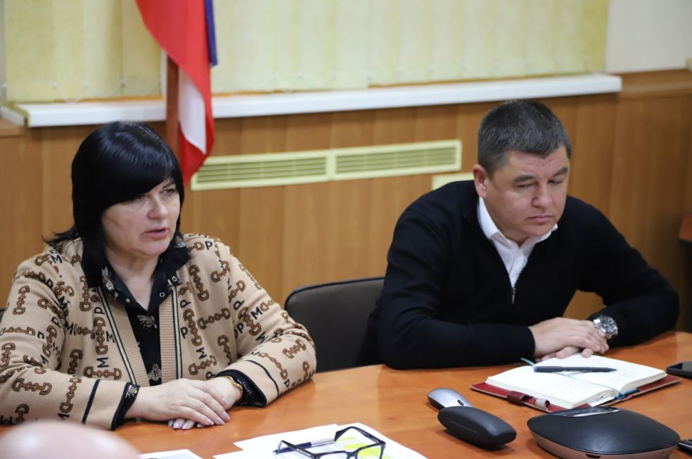 Анжелика Ястребова: По инициативе жителей садового товарищества "Энтузиаст", совместно со специалистами и руководителями ресурсоснабжающих организаций, обсудила проблемные вопросы их членов Анжелика Ястребова: По инициативе жителей садового товарищества "Энтузиаст", совместно со специалистами и руководителями ресурсоснабжающих организаций, обсудила проблемные вопросы их членов