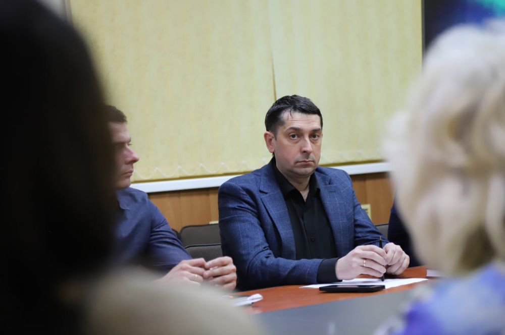 Анжелика Ястребова: По инициативе жителей садового товарищества "Энтузиаст", совместно со специалистами и руководителями ресурсоснабжающих организаций, обсудила проблемные вопросы их членов Анжелика Ястребова: По инициативе жителей садового товарищества "Энтузиаст", совместно со специалистами и руководителями ресурсоснабжающих организаций, обсудила проблемные вопросы их членов