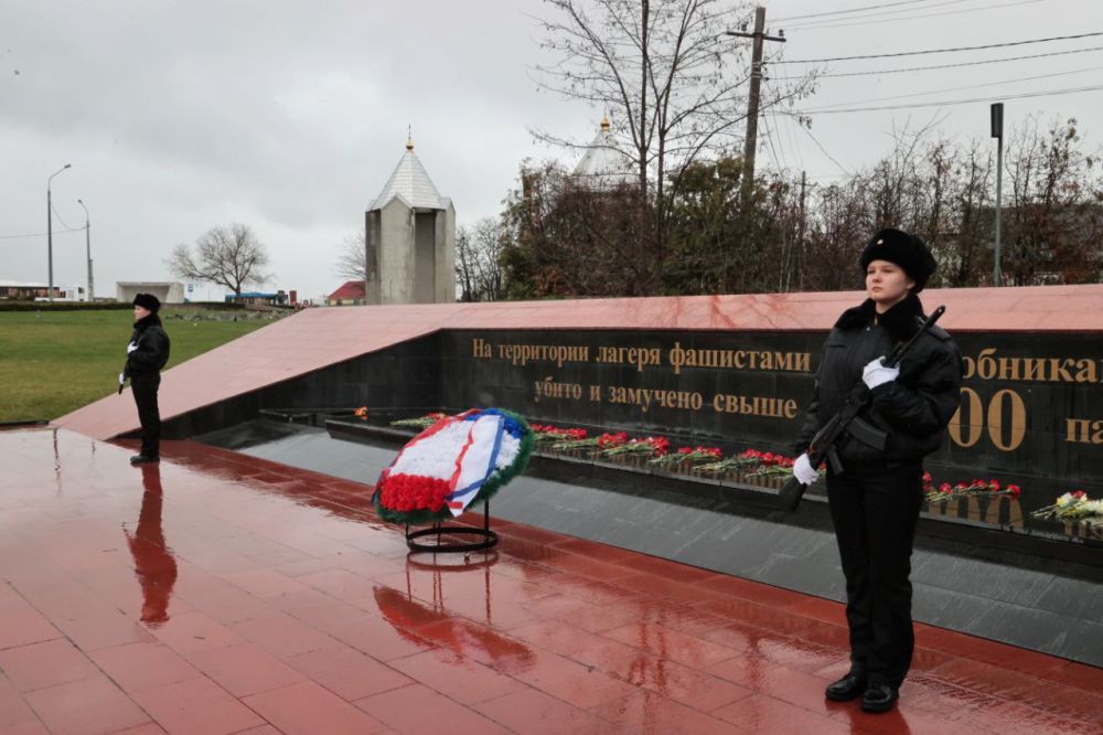 Владимир Константинов: В Международный день освобождения узников фашистских концлагерей рассказал об истории Мемориала «Красный» представителям новых субъектов России — участникам семинара, посвященного их интеграции в... Владимир Константинов: В Международный день освобождения узников фашистских концлагерей рассказал об истории Мемориала «Красный» представителям новых субъектов России — участникам семинара, посвященного их интеграции в...