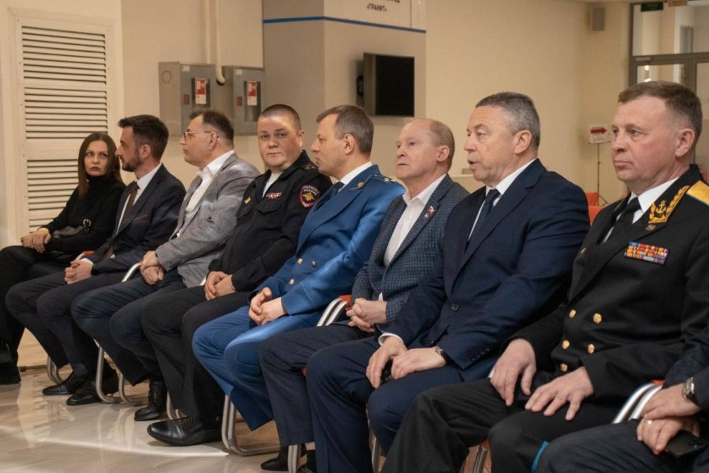 Председатель Общественной палаты Севастополя Александр Трошев принял участие в награждении ветеранов Великой Отечественной войны Председатель Общественной палаты Севастополя Александр Трошев принял участие в награждении ветеранов Великой Отечественной войны