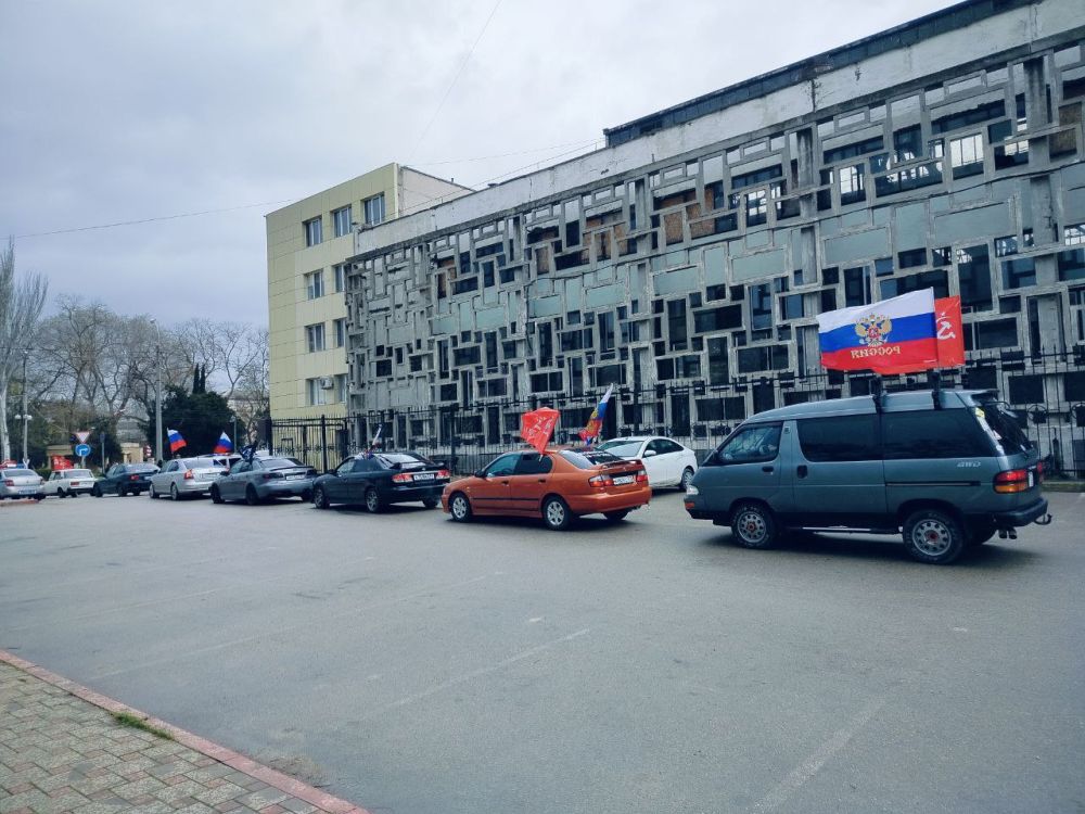 #память. В Керчи состоялся авто-мотопробег, приуроченный к 81-й годовщине освобождения города #память. В Керчи состоялся авто-мотопробег, приуроченный к 81-й годовщине освобождения города
