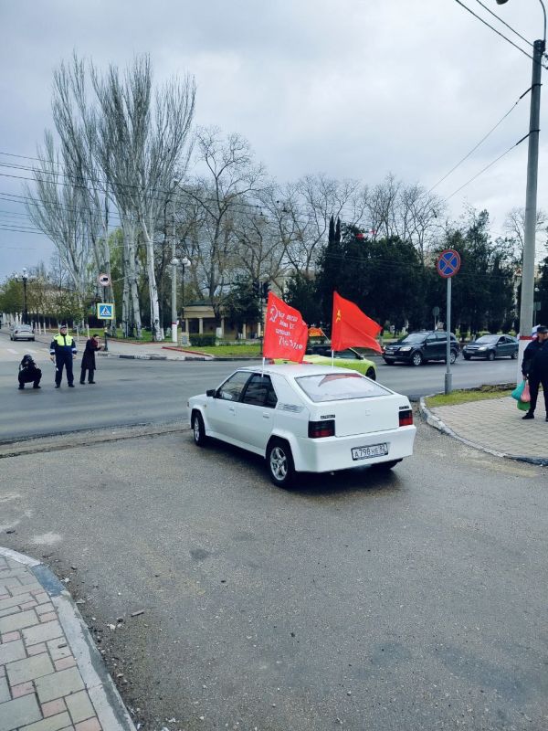 #память. В Керчи состоялся авто-мотопробег, приуроченный к 81-й годовщине освобождения города #память. В Керчи состоялся авто-мотопробег, приуроченный к 81-й годовщине освобождения города