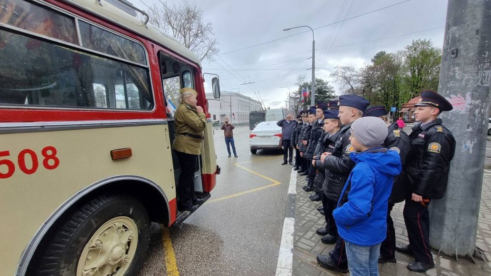 Сегодня стартовал «Троллейбус Победы» Сегодня стартовал «Троллейбус Победы»