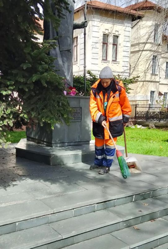 Чистота в городе - ежедневная задача! Чистота в городе - ежедневная задача!