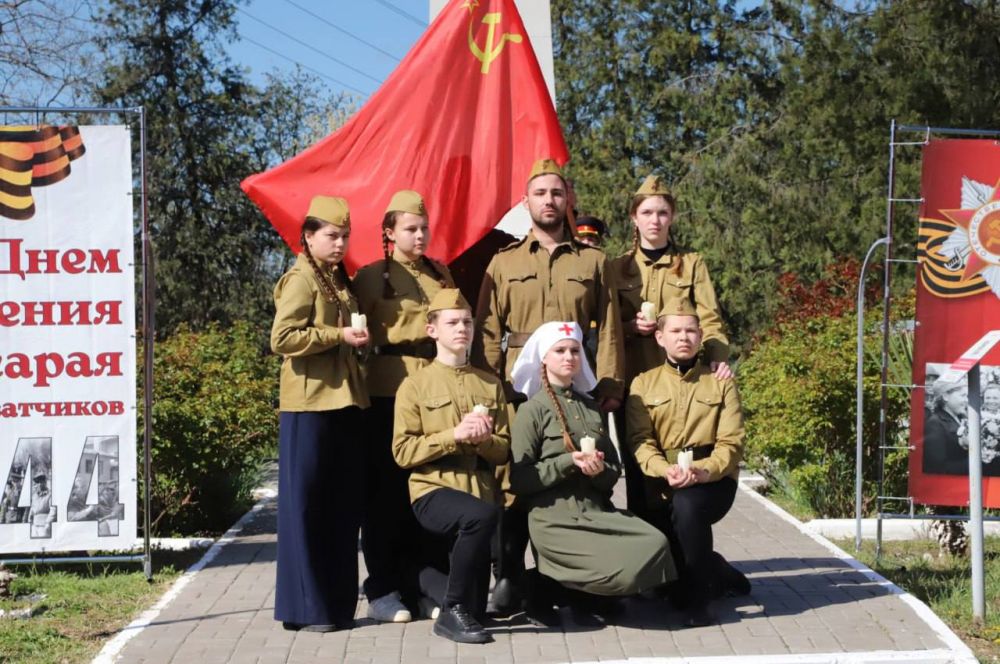 Анжелика Ястребова: В рамках празднования заступила «Вахта памяти поколений – Пост № 1», организованная с целью гражданского и патриотического воспитания молодежи, формирования моральных и психологических качеств защитников... Анжелика Ястребова: В рамках празднования заступила «Вахта памяти поколений – Пост № 1», организованная с целью гражданского и патриотического воспитания молодежи, формирования моральных и психологических качеств защитников...