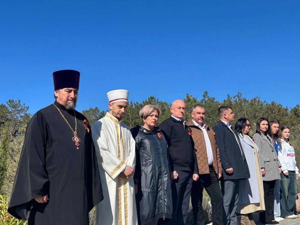 Бахчисарай отмечает 81-ю годовщину освобождения города от немецко-фашистских захватчиков Бахчисарай отмечает 81-ю годовщину освобождения города от немецко-фашистских захватчиков