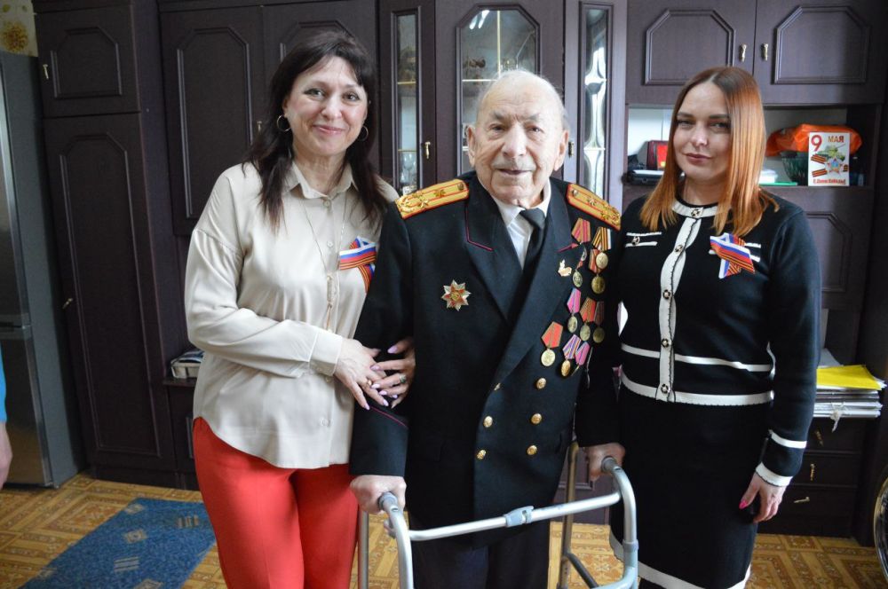 Продолжаем встречи с ветеранами Продолжаем встречи с ветеранами