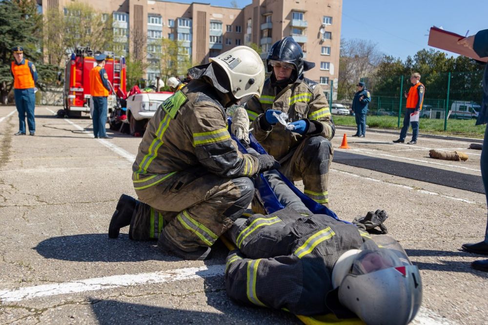 Определена лучшая команда МЧС России по проведению аварийно-спасательных работ при ликвидации чрезвычайных ситуаций на автомобильном транспорте Определена лучшая команда МЧС России по проведению аварийно-спасательных работ при ликвидации чрезвычайных ситуаций на автомобильном транспорте