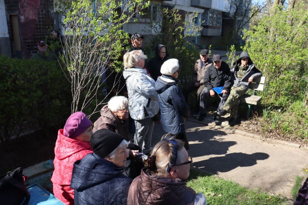 Владислав Хаджиев: Продолжаем выстраивать эффективную модель взаимодействия с жителями многоквартирных домов и управляющими организациями Владислав Хаджиев: Продолжаем выстраивать эффективную модель взаимодействия с жителями многоквартирных домов и управляющими организациями