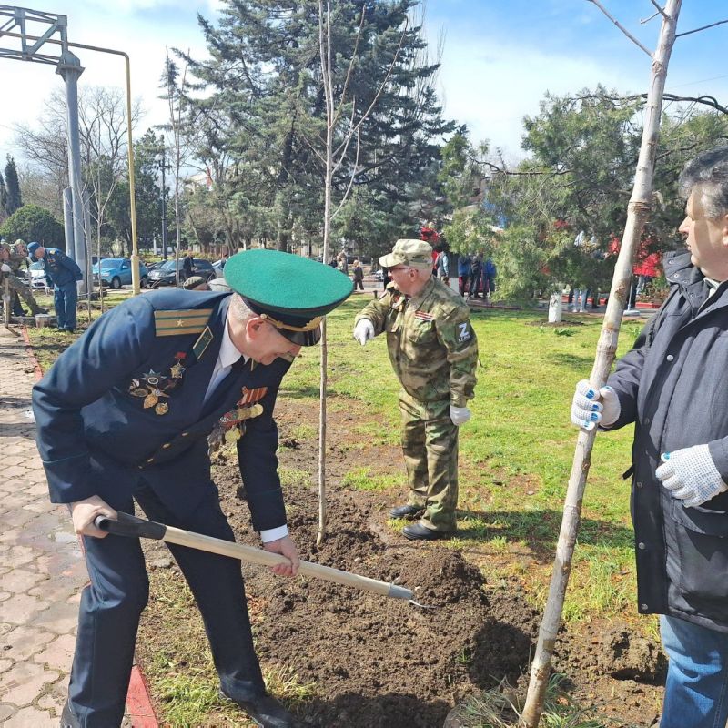 Сотрудники подведомственных учреждений Министерства труда и социальной защиты Республики Крым приняли участие в Международной акции «Сад памяти» Сотрудники подведомственных учреждений Министерства труда и социальной защиты Республики Крым приняли участие в Международной акции «Сад памяти»