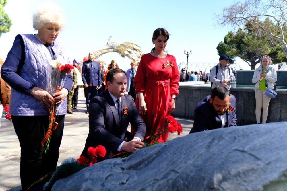 Ялта встретила освободителей Ялта встретила освободителей