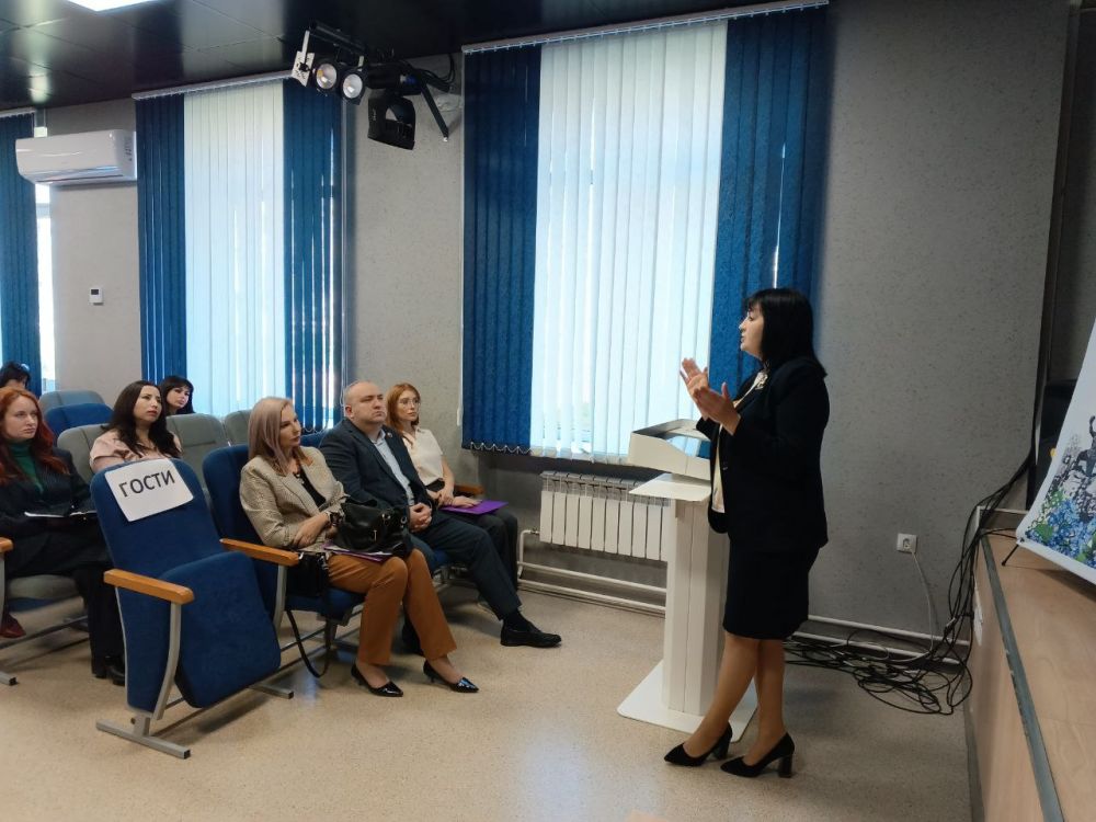 Валентина Лаврик: На базе Крымской гимназии-интерната для одаренных детей прошел республиканский семинар «Реализация проекта «Аграрный класс» Валентина Лаврик: На базе Крымской гимназии-интерната для одаренных детей прошел республиканский семинар «Реализация проекта «Аграрный класс»