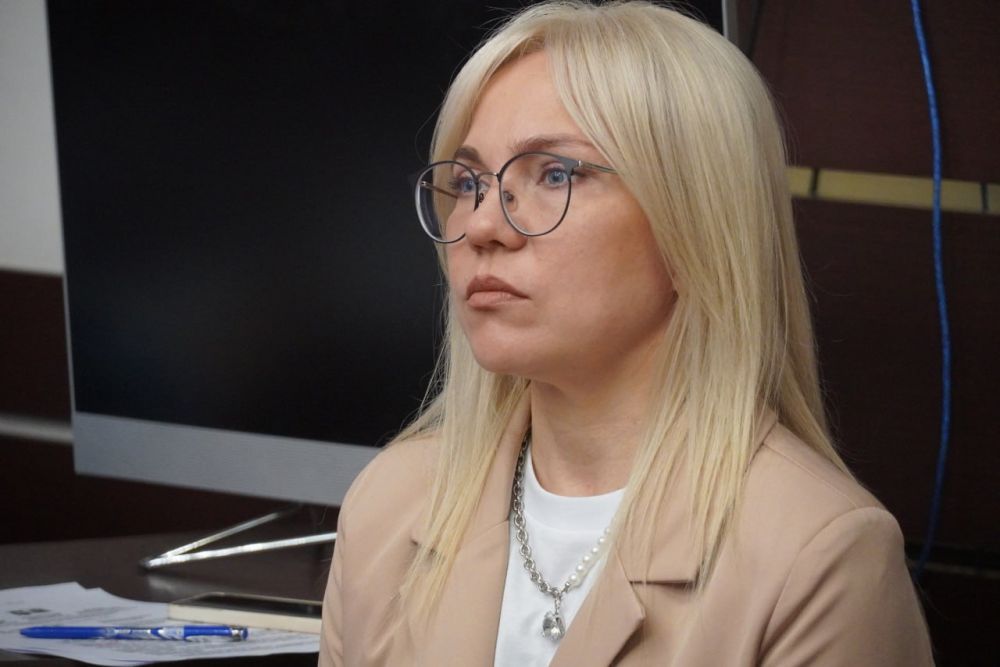 Глава администрации Керчи Олег Каторгин провел аппаратное совещание со своими заместителями и руководителями структурных подразделений Глава администрации Керчи Олег Каторгин провел аппаратное совещание со своими заместителями и руководителями структурных подразделений