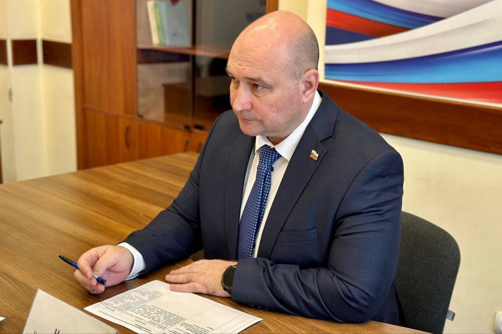 Владимир Немцев: На площадке региональной общественной приёмной партии «Единая Россия» провёл приём граждан по личным вопросам Владимир Немцев: На площадке региональной общественной приёмной партии «Единая Россия» провёл приём граждан по личным вопросам