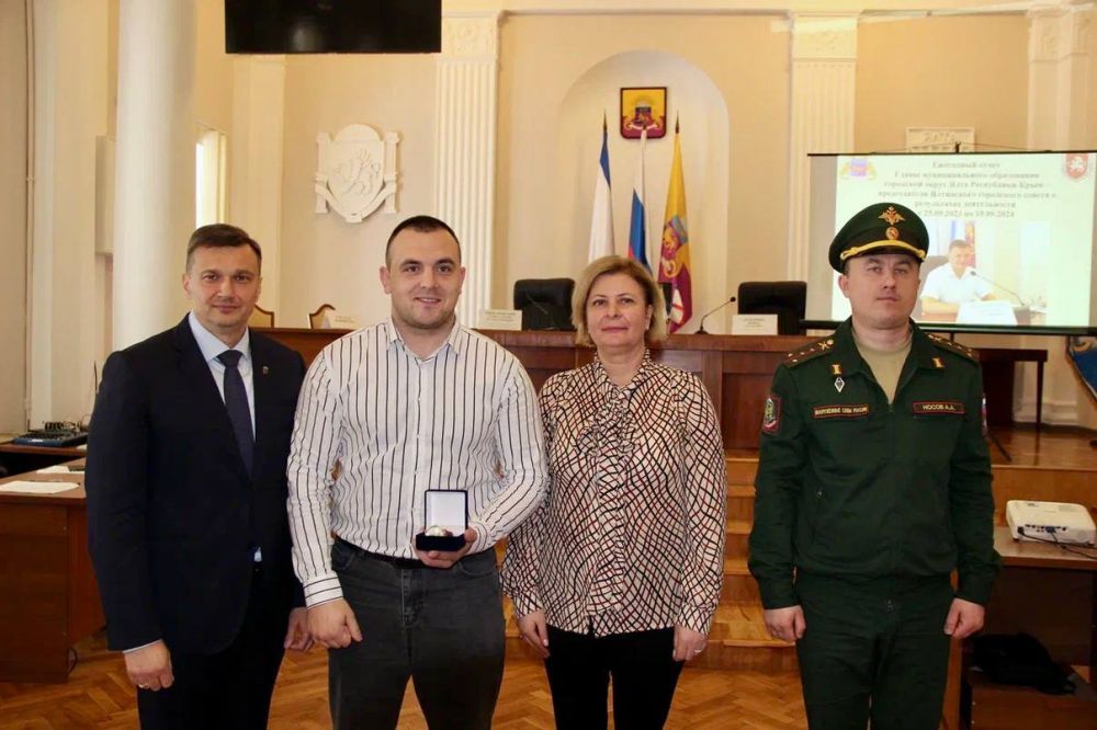 Константин Шимановский: В Ялтинском городском совете состоялась церемония награждения! Константин Шимановский: В Ялтинском городском совете состоялась церемония награждения!