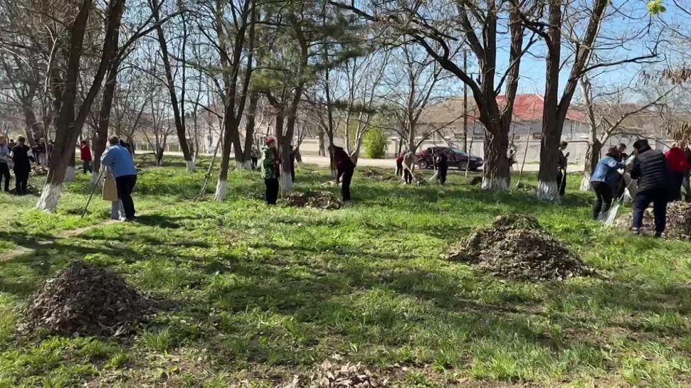 Антон Кравец: Субботник — это та прекрасная традиция, когда люди собираются вместе, чтобы навести порядок в своем районе и сделать мир вокруг себя более уютным