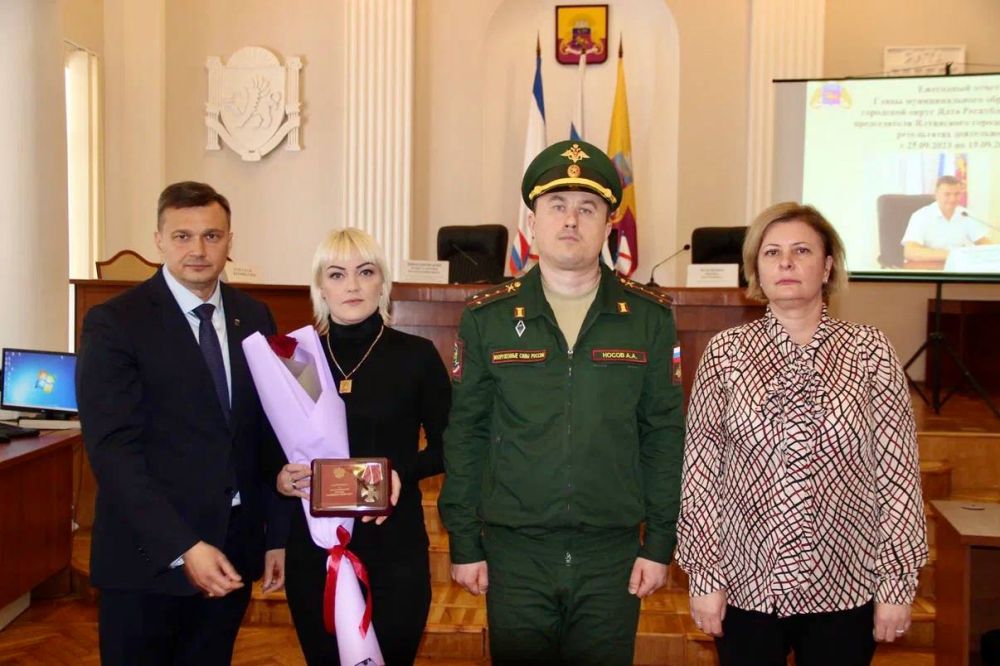 Константин Шимановский: В Ялтинском городском совете состоялась церемония награждения! Константин Шимановский: В Ялтинском городском совете состоялась церемония награждения!