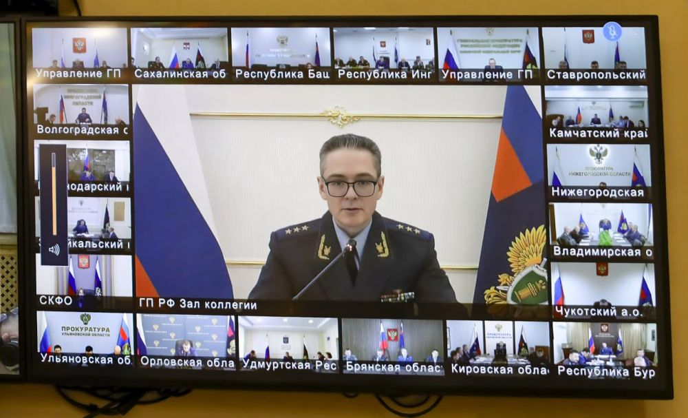 Юрий Гоцанюк: Крым перевыполнил показатели нацпроекта "Безопасные качественные дороги" в 2024 году Юрий Гоцанюк: Крым перевыполнил показатели нацпроекта "Безопасные качественные дороги" в 2024 году